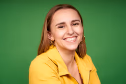 A profile image of Hannah Witton